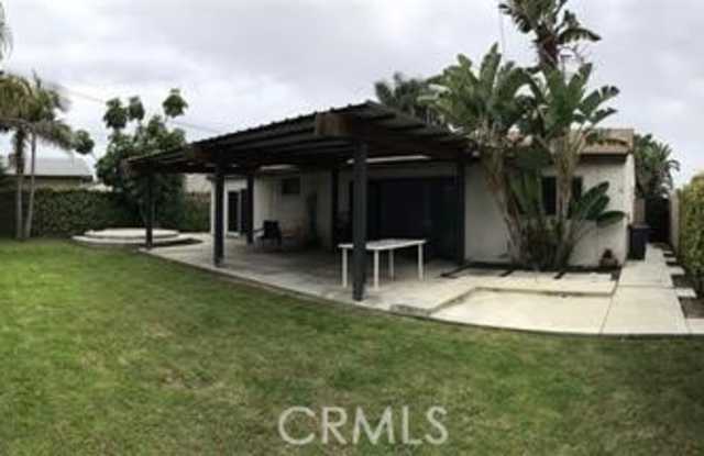 10312 Lorinda Avenue Gallery 4