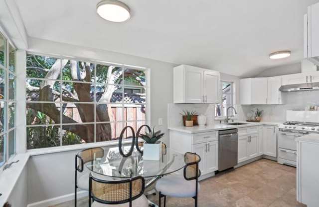 1460 Latham Street Gallery 4