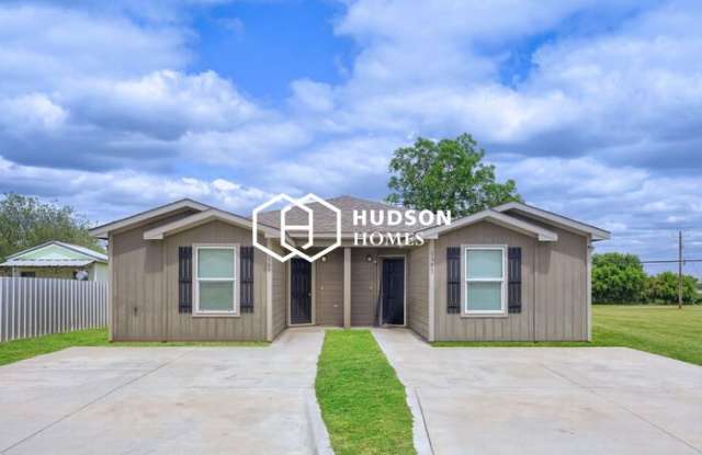 1389 Pecan Street photos photos