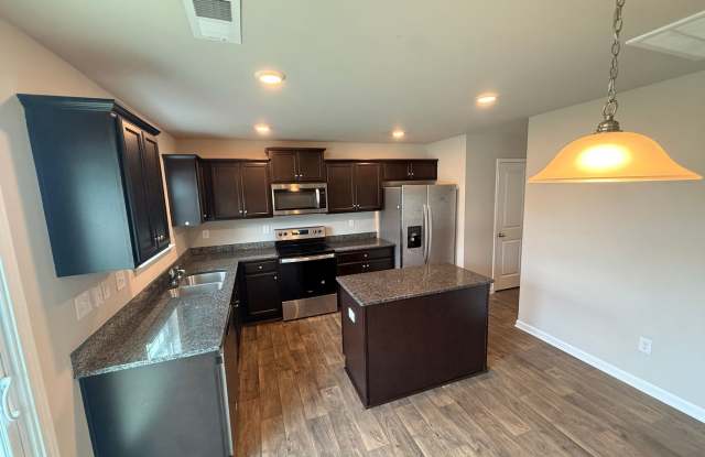 Beautiful Home minutes from the airport! photos photos Beautiful Home minutes from the airport! photos photos