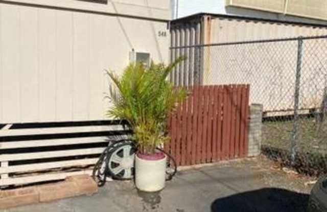 54 Hialoa Street - 54 Hiʻaloa Street, Honolulu, HI 96817