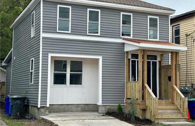 Gorgeous, newly renovated 3 bed/2 bath home photos photos