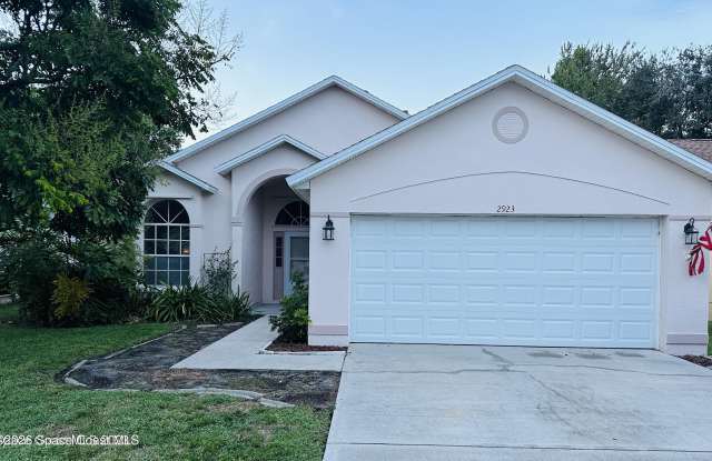2923 Pebble Creek Street photos photos
