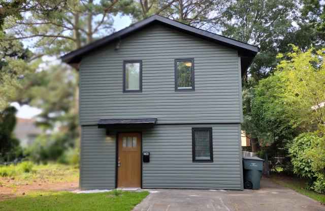 1403 Melrose Parkway - 3 photos photos