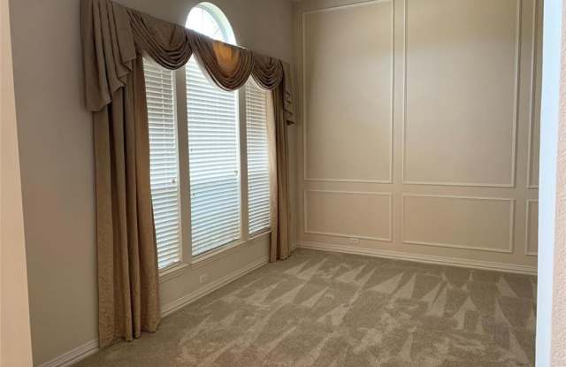 602 Glen Hollow Drive Gallery 4