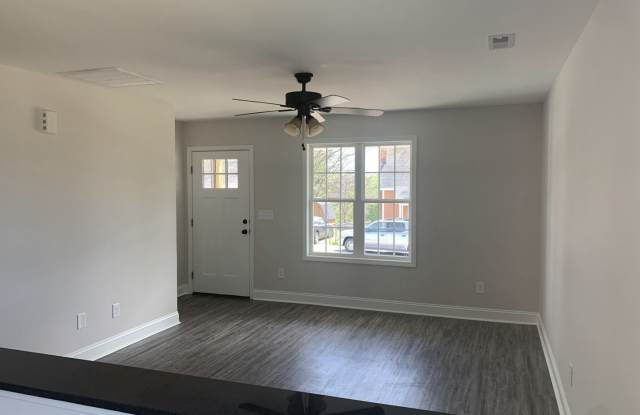 232 Young Avenue SW Gallery 4