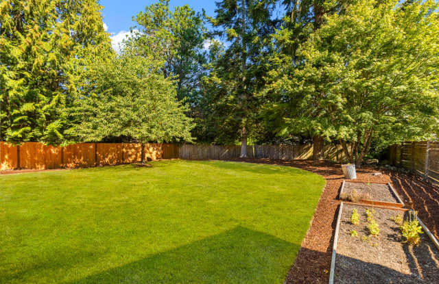 Shoreline 4 Bedroom Beautiful Gardens Gallery 4
