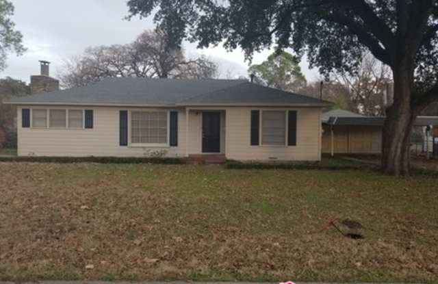 616 Winters St - 616 Winters Street, River Oaks, TX 76114