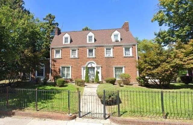 725 ELIZABETH AVE photos photos