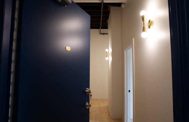 337 Broadway Street Gallery 2