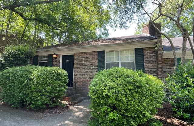 2 bedroom, 2 bath duplex in Sleepy Creek off Lumpkin Street! Available August 1st - 242 Sleepy Creek Drive, Athens, GA 30606