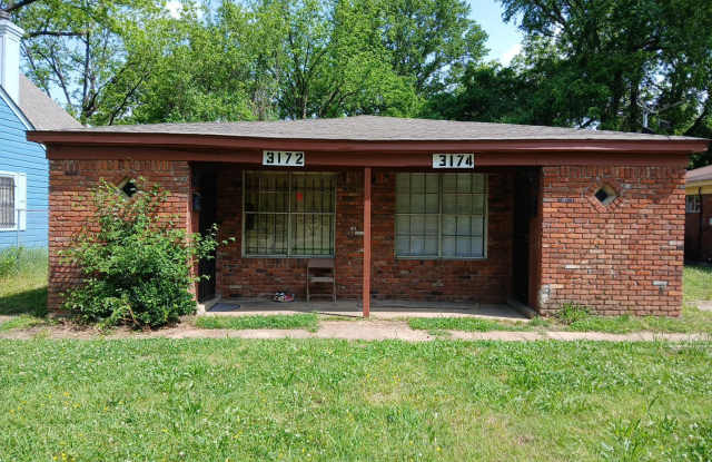 Beautifully Renovated 2 bed 1 bath duplex photos photos