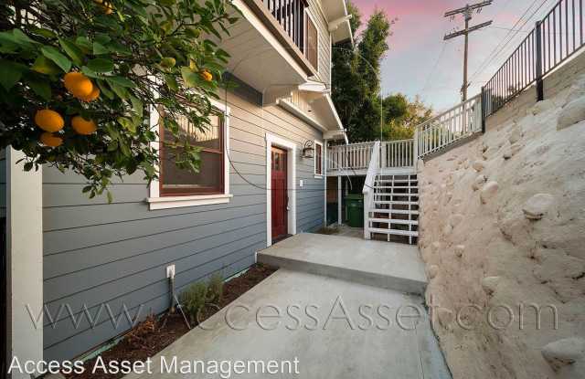 1646 North Benton Way Unit 2 Gallery 3