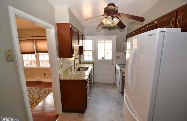 8140 LOCH RAVEN BOULEVARD Gallery 4