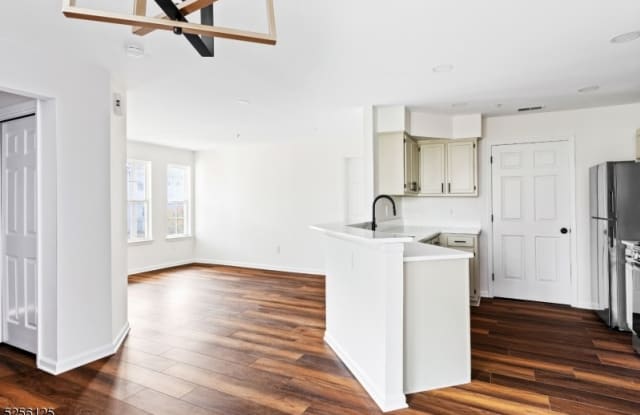 6001 Tudor Dr - 6001 Tudor Drive, Morris County, NJ 07444