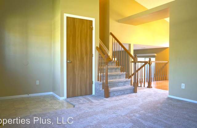 274 Greenway Cir E Gallery 4