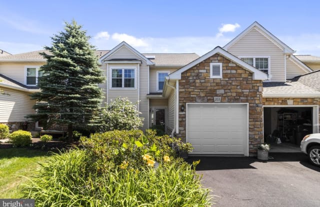 203 CANTERBURY COURT - 203 Canterbury Court, Montgomery County, PA 19422