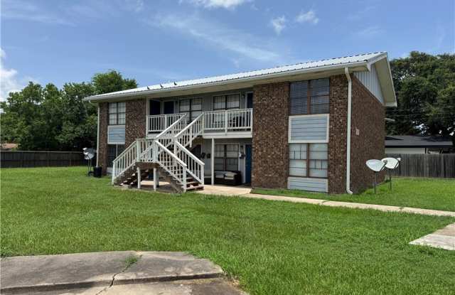 1601 Meadowview Drive Gallery 1