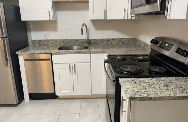 No FE Great Brookline Alternative near C line, NO FEE Heat Inc Students ok New Stainless Steek kitchen, Laundry photos photos