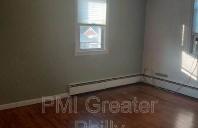 687 Mansion St Gallery 4