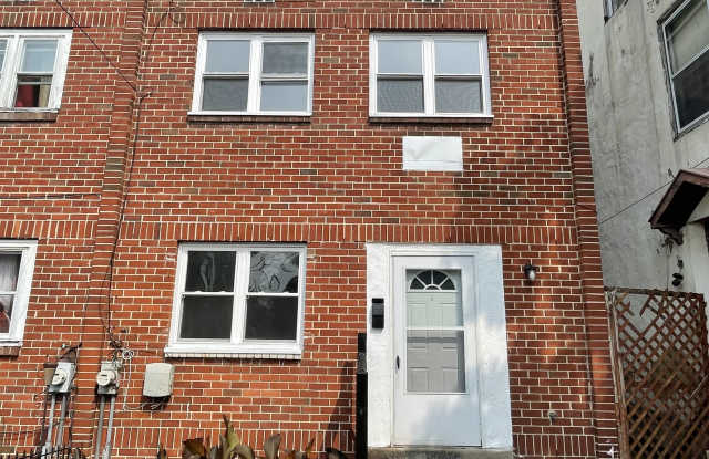 261 East Haines Street photos photos