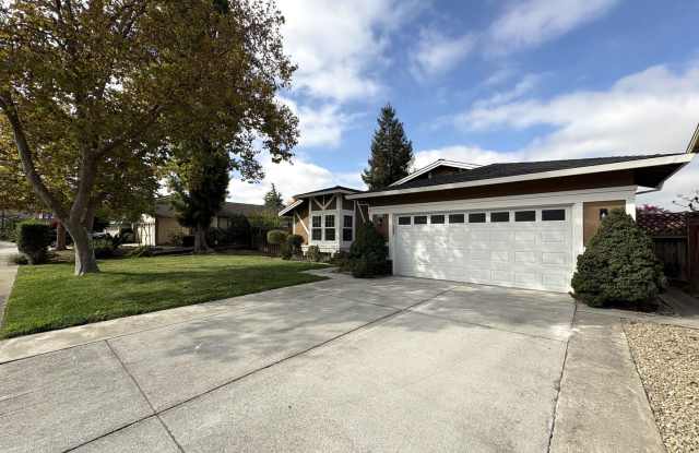 Beautiful 4 Bedroom 2 Bathroom Home in the Evergreen Hills of San Jose Gallery 3