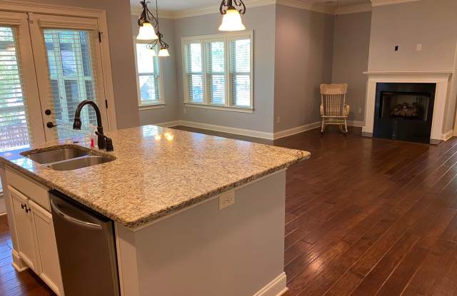 1828 Seagrave Court Gallery 4