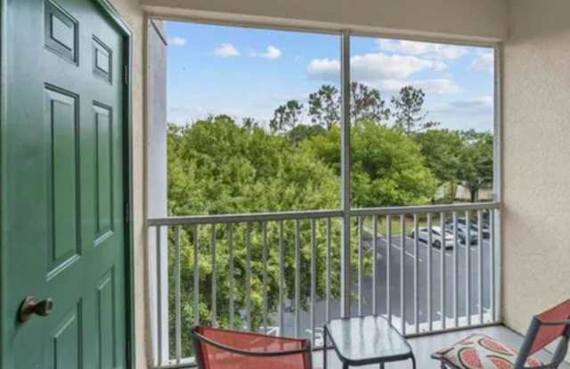 8921-305 Legacy Court Gallery 4