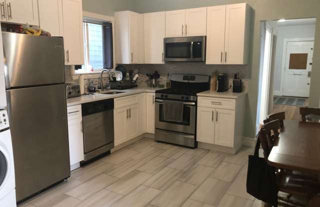 3 bed 2 bath in Mission Hill..... photos photos