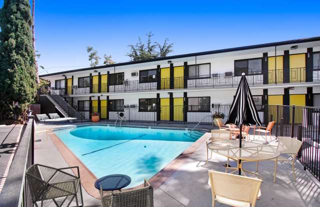 Newly renovated studio apartment with parking available in Burbank! photos photos