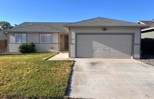 Great 3 bedroom Fernley home located in the Donner Trails subdivision! Gallery 1