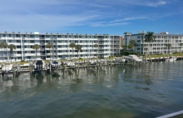 125 Shore Court photos photos