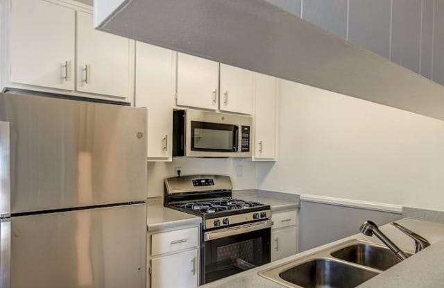 4829 W 120th St Unit C11 photos photos