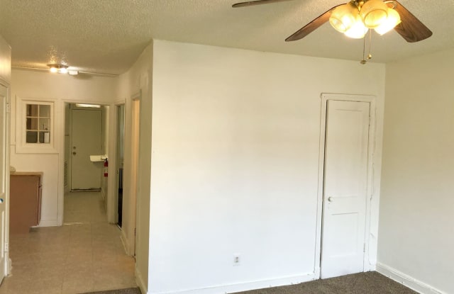 231 Oakwood St SE Apt 1 Gallery 3