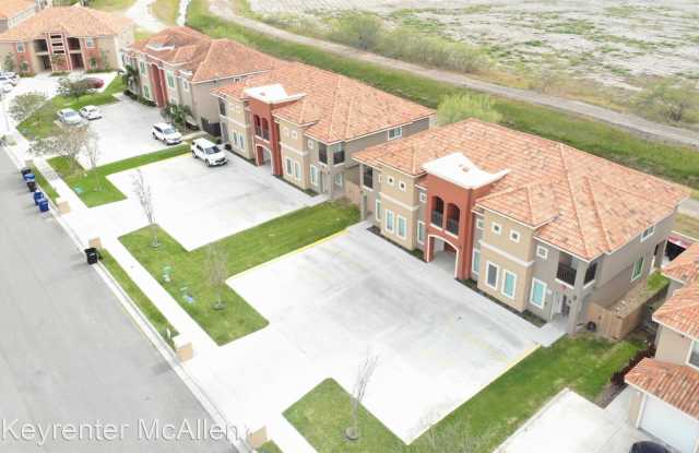 1204 E Pine Ridge Ave Unit 2 Gallery 3