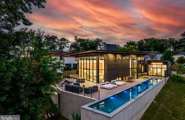 9433 FERRY LANDING Court Gallery 3