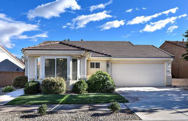 Darling 1-bed + Den and 2-baths in Sun River 55+ Community - 4349 Aspen Glow Drive West, St. George, UT 84790