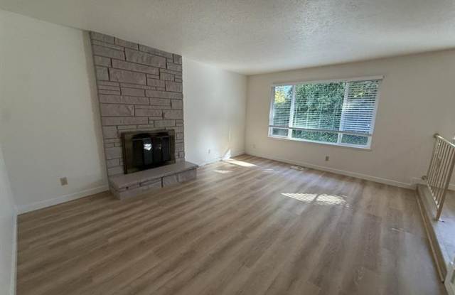 19920 SW Newcastle Drive ~ Beautifully Remodeled Single-Level Home Gallery 3