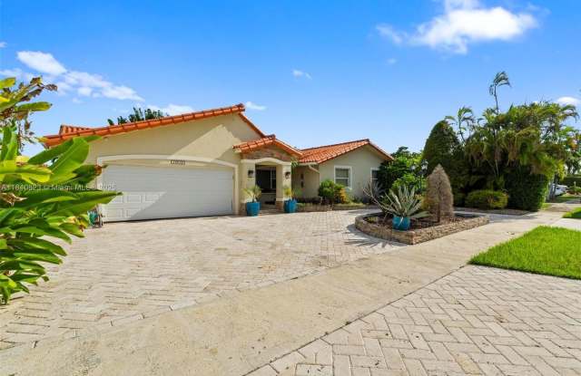 14012 SW 38th Ter photos photos