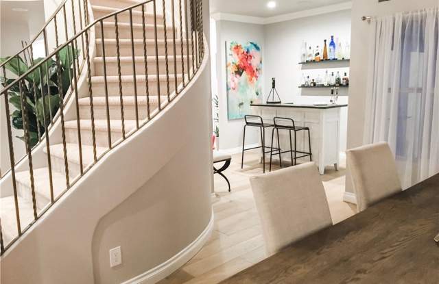 1600 Sea Horse Circle Gallery 2