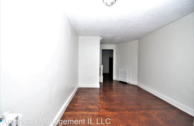 2704 St. Paul St, Gallery 3