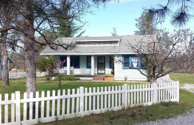 Country Charm Just Minutes From Town! photos photos