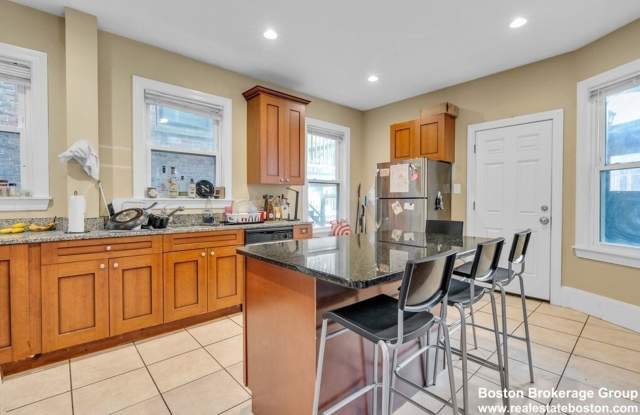 Get $1000 upon closing with monthly promo! Spacious, Luxury Apartment with Huge Sunlit rooms near NEU! photos photos