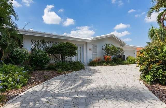 2108 NE 44th Street photos photos