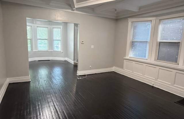 4 bedroom spacious townhouse Gallery 3