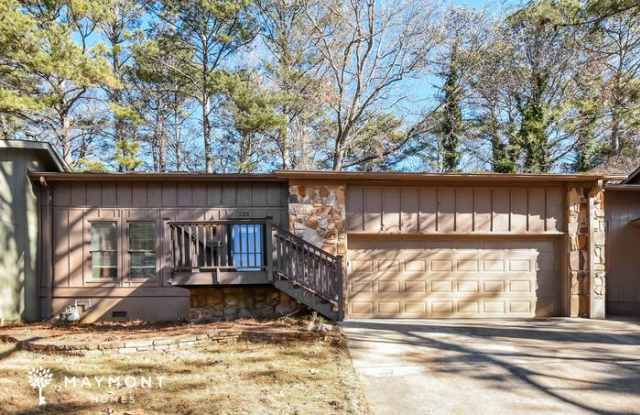 335 Southwind Circle - 335 Southwind Circle, Roswell, GA 30076