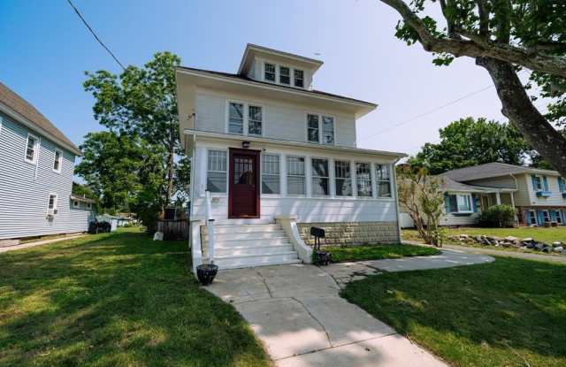 3742 MAIN ST photos photos