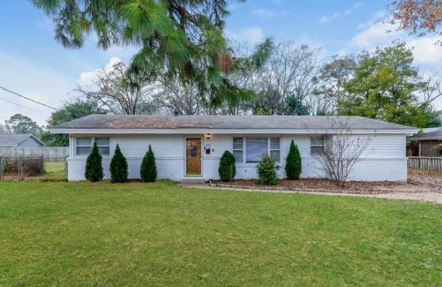 1007 High Point Road photos photos