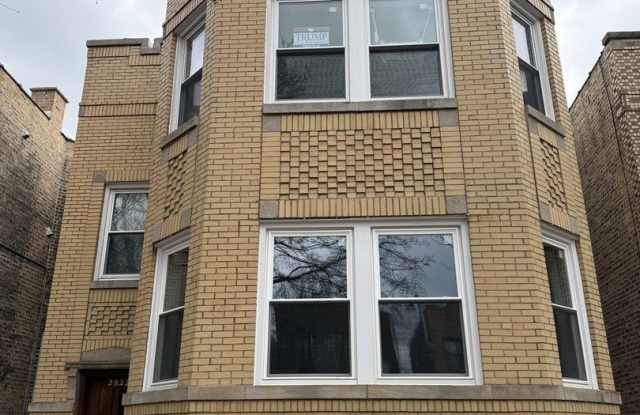 2827 W Lunt Avenue Gallery 1