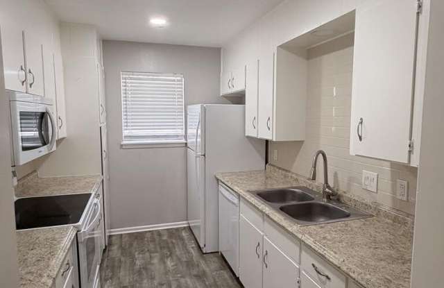 1317 Tanglewood Lane Gallery 3